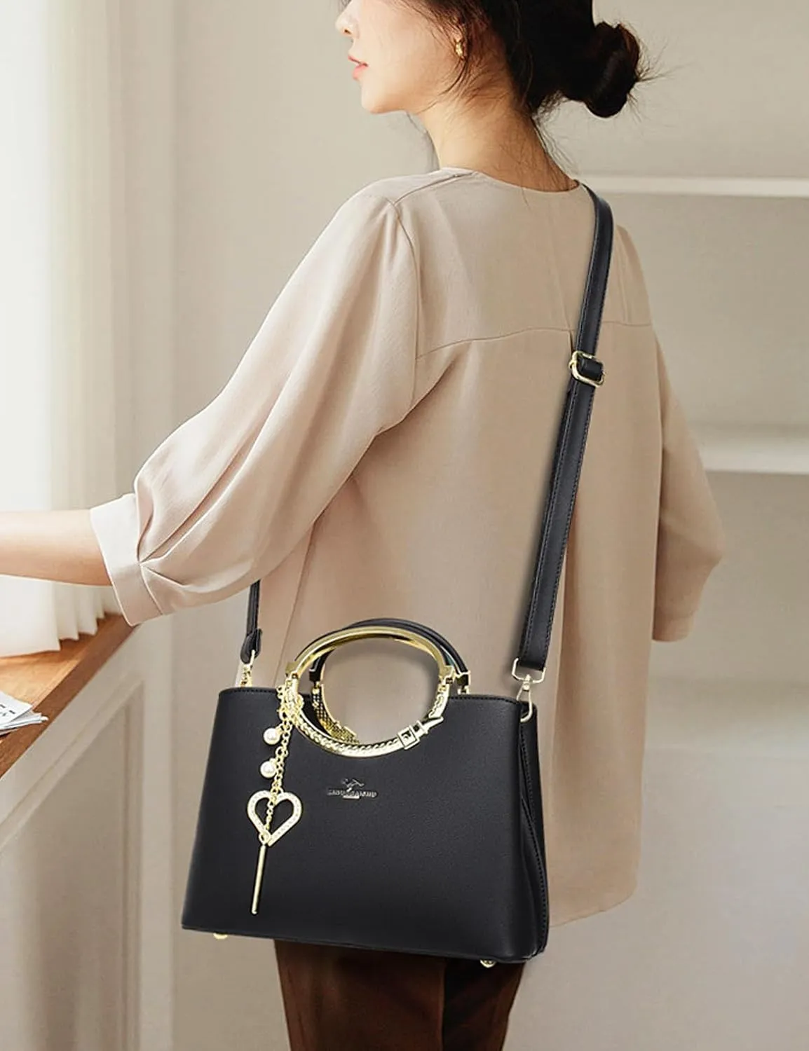 Exquisite Real Genuine Leather Metal Ring Handle Bag For Women Crossbody Handbags With Shoulder Strap For Women