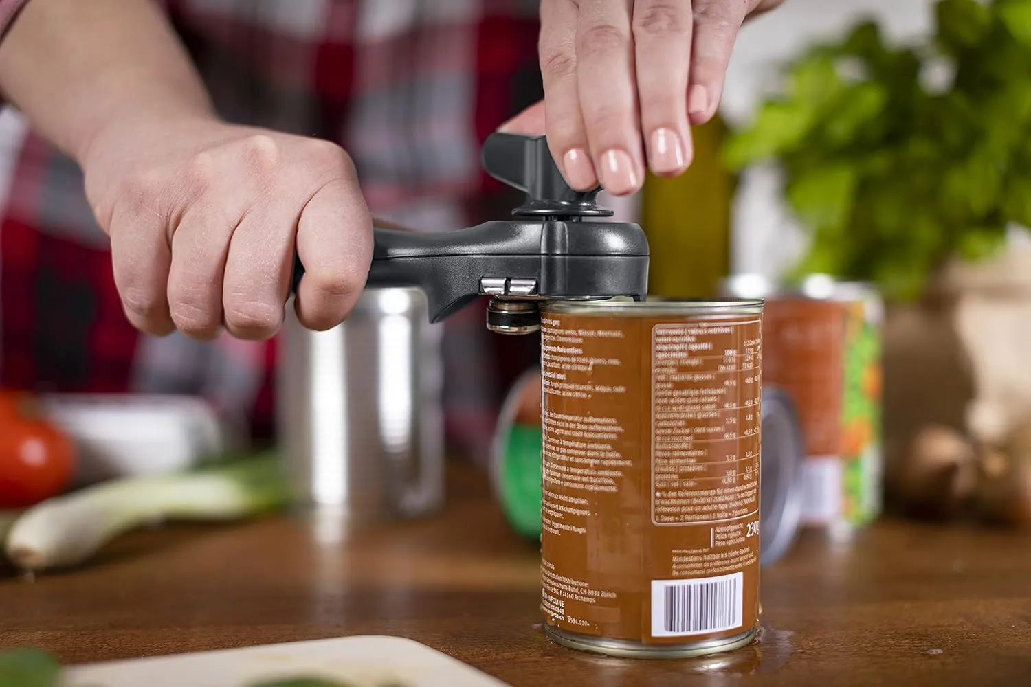 Kuhn Rikon Can Opener with Lid-Lifting Pincers, Tin Opener with Stainless Steel Blade. Tin Openers for Arthritis Hands. Can Openers That Work – 3 Year Kuhn Rikon Kitchen Accessories Guarantee