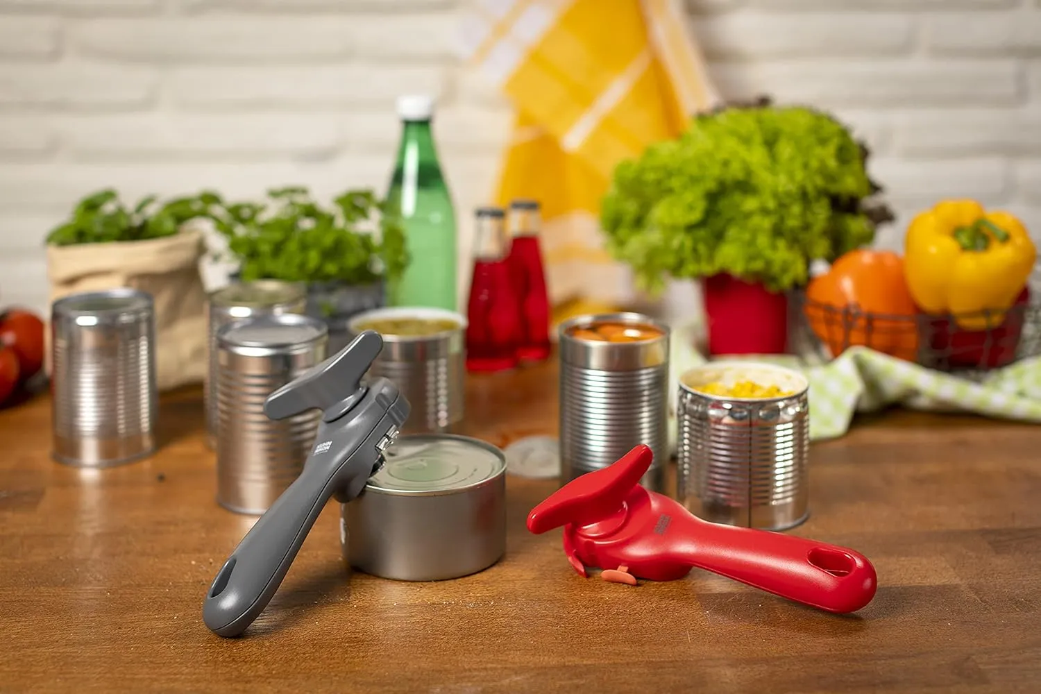 Kuhn Rikon Can Opener with Lid-Lifting Pincers, Tin Opener with Stainless Steel Blade. Tin Openers for Arthritis Hands. Can Openers That Work – 3 Year Kuhn Rikon Kitchen Accessories Guarantee