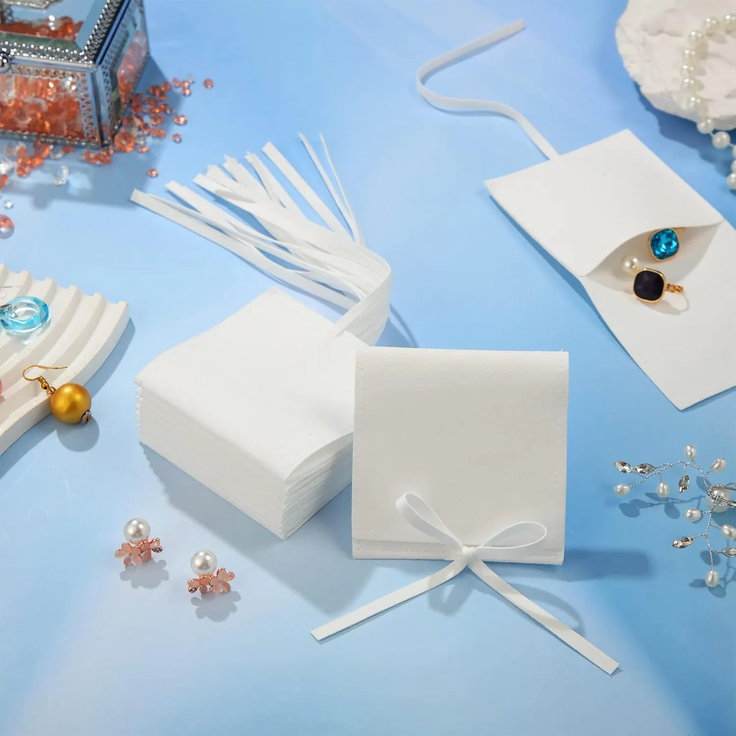 Lothee 40 Pcs Microfiber Jewelry Pouch 8x8 cm Jewelry Packaging Luxury Small Gift Bags Bow Tie Microfiber Bag for Bracelet Necklace Packaging,Envelope Style with String and Divider(White)