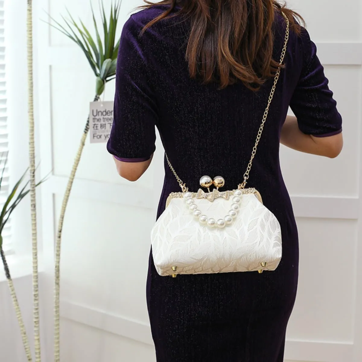 Pearl Evening Chain Shoulder Bag for Women Leaf Feathers Pattern Wedding Guest Chinese Pearl Purses Cross Body Purse