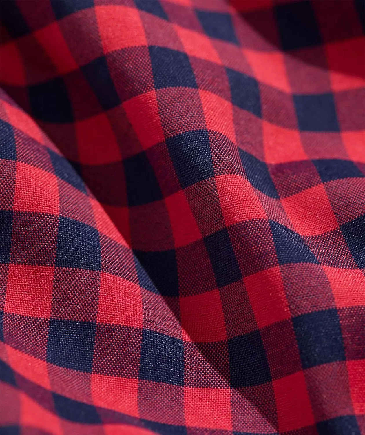 vineyard vines Men's On-The-go Nylon Gingham Shirt