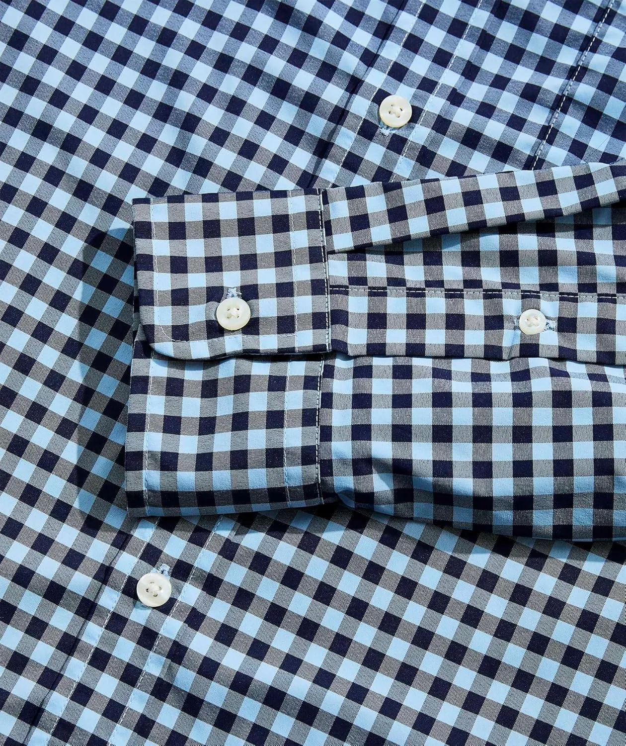vineyard vines Men's On-The-go Nylon Gingham Shirt