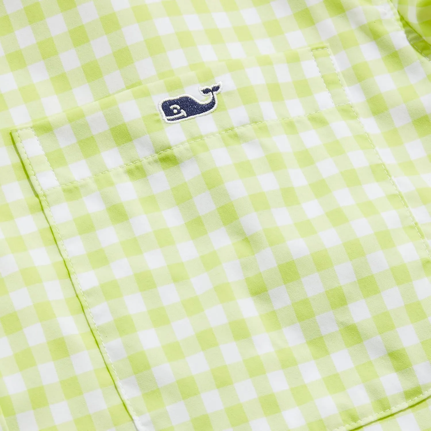 vineyard vines Men's On-The-go Nylon Gingham Shirt